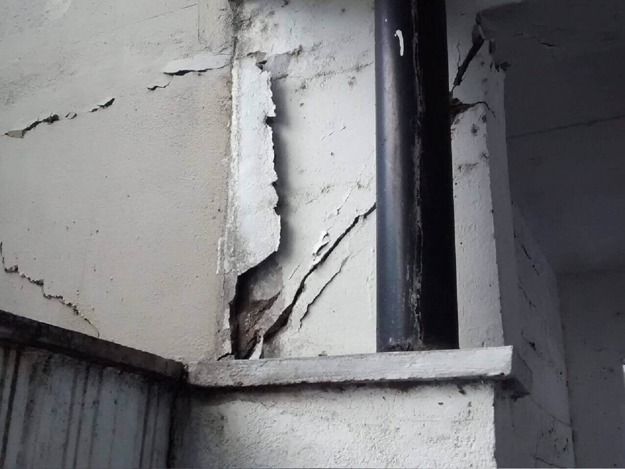 Reforço estrutural que ocorreu no Condomínio Tropical